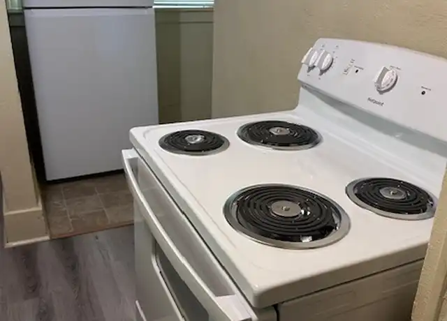 Property at 120 Greenway St Unit 1, Hot Springs, AR, 71901, 1 bed, 1 bath, [object Object]