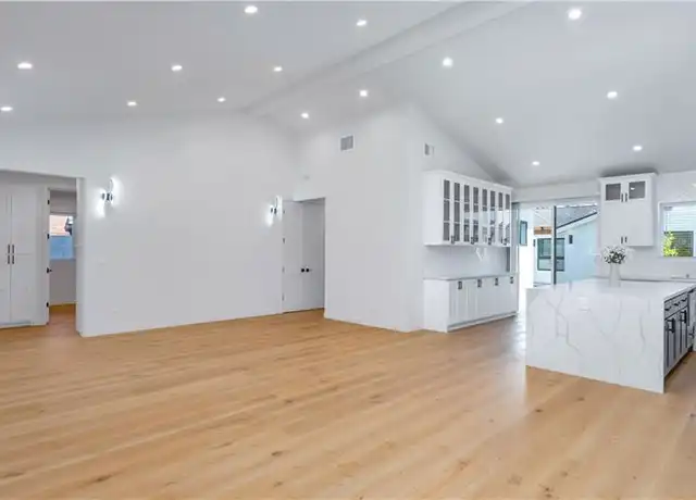 Property at 318 N Catalina St, Burbank, CA, 91505, 3 beds, 3 baths, [object Object]