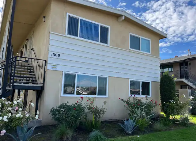Property at 1300 W Valencia Dr Unit 2, Fullerton, CA, 92833, 1 bed, 1 bath, [object Object]