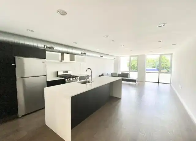 Property at 1422 N 7th St, Philadelphia, PA, 19122, 2 beds, 2 baths, [object Object]