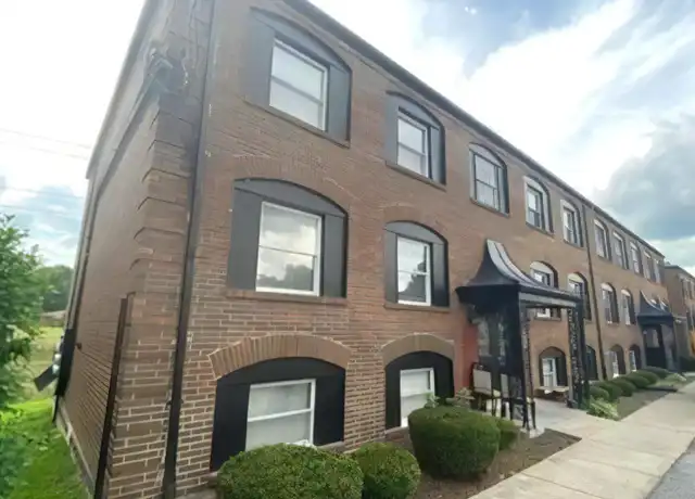 Property at 4900 Saddlebrook Ln Unit 2, Louisville, KY, 40216, 2 beds, 1 bath, [object Object]