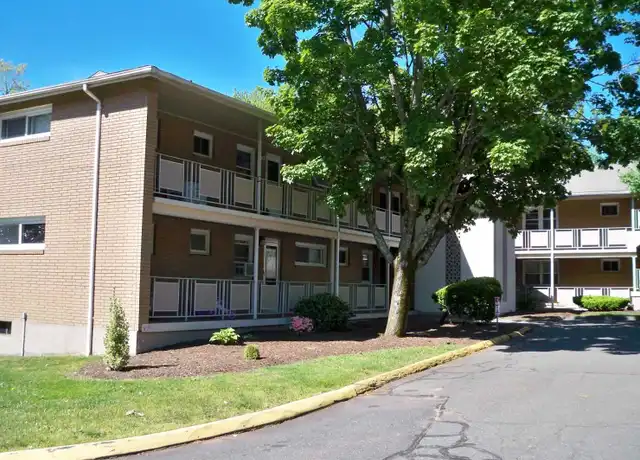 Property at Highland Apartments of Vernon - 14 Highland Ave, Vernon, CT, 06066, 1-2 bed, 1 bath, [object Object]