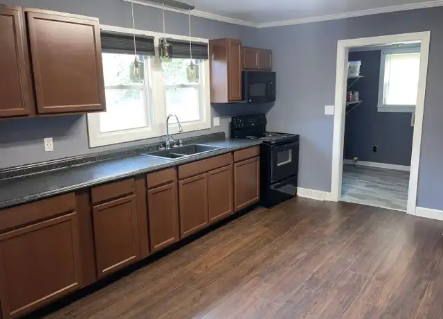 Property at 617 Miller St, Kannapolis, NC, 28081, 2 beds, 1 bath, [object Object]