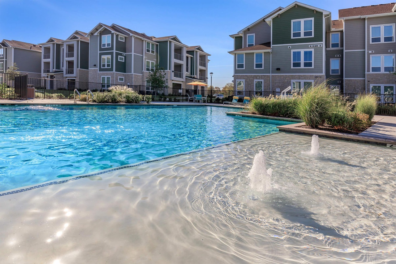 4651 Campus Dr, Fort Worth, TX 76119