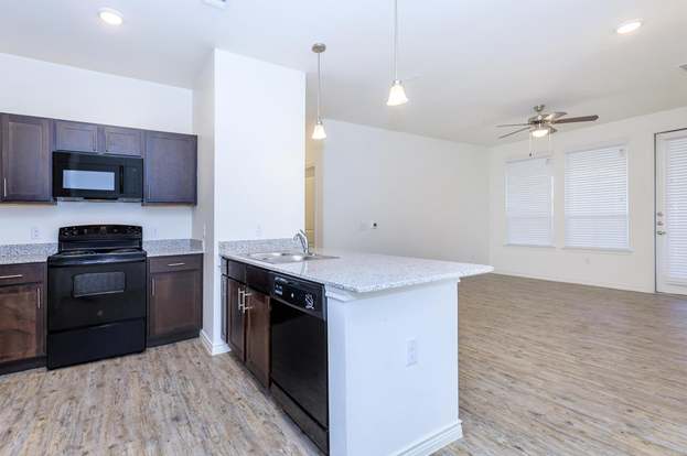 4651 Campus Dr, Fort Worth, TX 76119