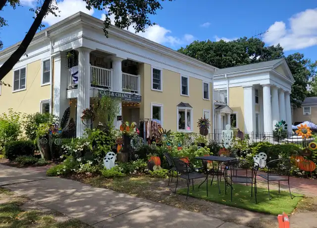 Property at 228 S 3rd St Unit 201, Geneva, IL, 60134, 2 beds, 1 bath, [object Object]