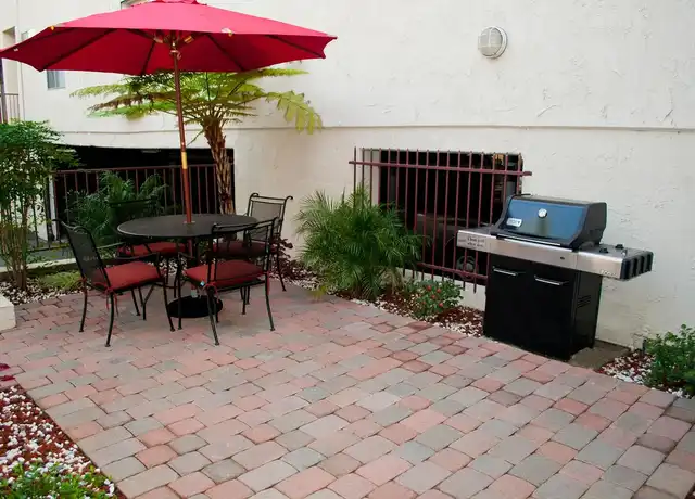 Property at The Promenade - 15105 Victory Blvd, Van Nuys, CA, 91411, 1 bed, 1 bath, [object Object]
