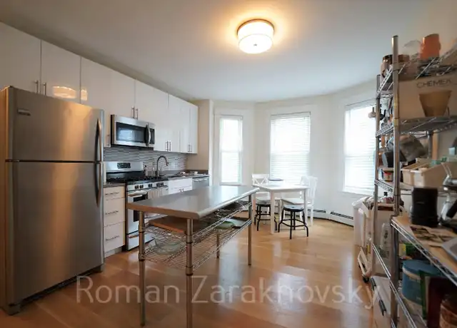 Property at 319 Columbia St Unit 2Z, Cambridge, MA, 02141, 3 beds, 2 baths, [object Object]