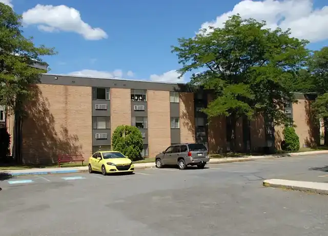 Property at Market Square Apartments - 213 Market Sq, Pottsville, PA, 17901, 1 bed, 1 bath, [object Object]