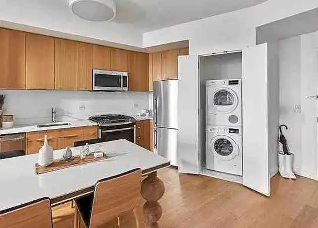 Property at 625 W 57th St Unit 1611, New York, NY, 10019, 0 beds, 1 bath, [object Object]