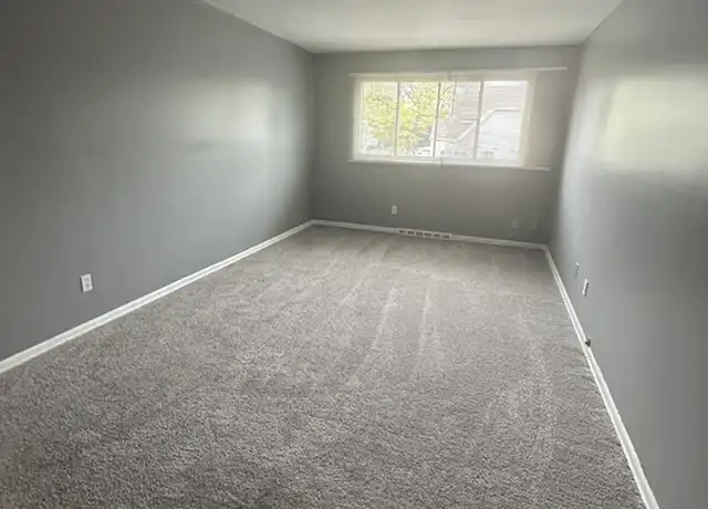 Property at 18051 Lakeshore Blvd Unit 204, Cleveland, OH, 44119, 1 bed, 1 bath, [object Object]