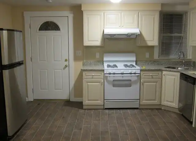Property at 39 Rawson Rd Unit R, Quincy, MA, 02170, 2 beds, 1 bath, [object Object]