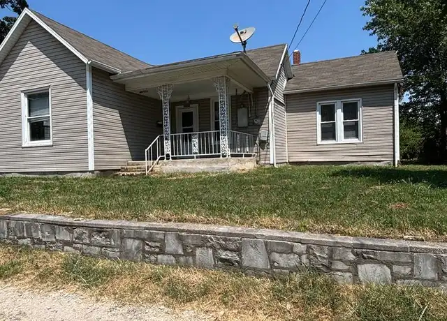Property at 1043 E Blaine St, Springfield, MO, 65803, 2 beds, 1 bath, [object Object]