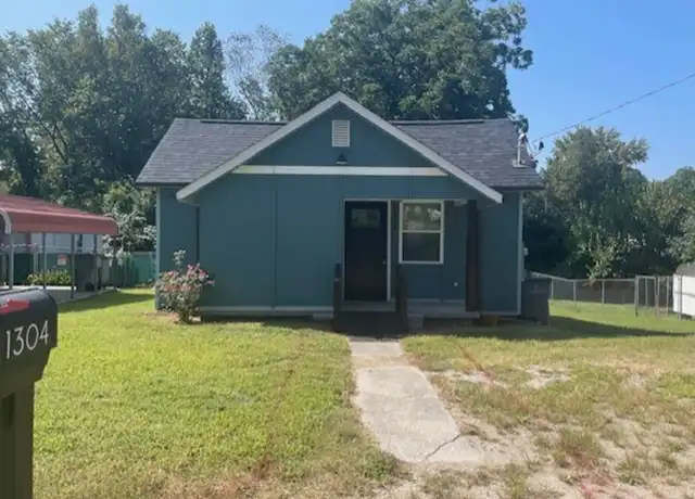 Property at 1304 Hawthorne St, Kannapolis, NC, 28083, 3 beds, 2 baths, [object Object]