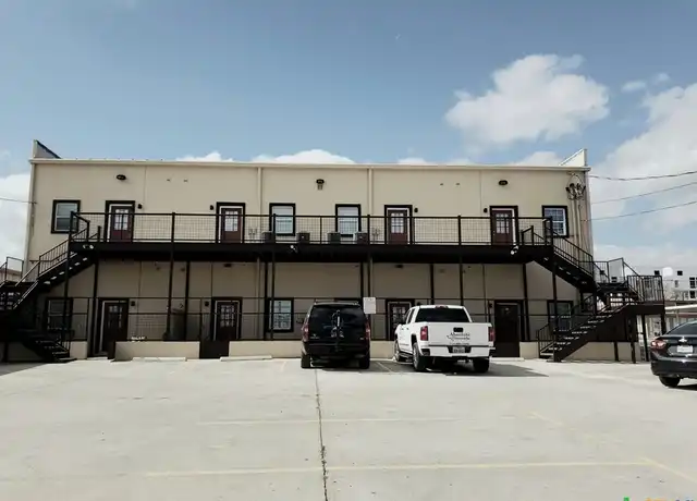 Property at 165 S Guadalupe St #214, San Marcos, TX, 78666, 3 beds, 2 baths, [object Object]