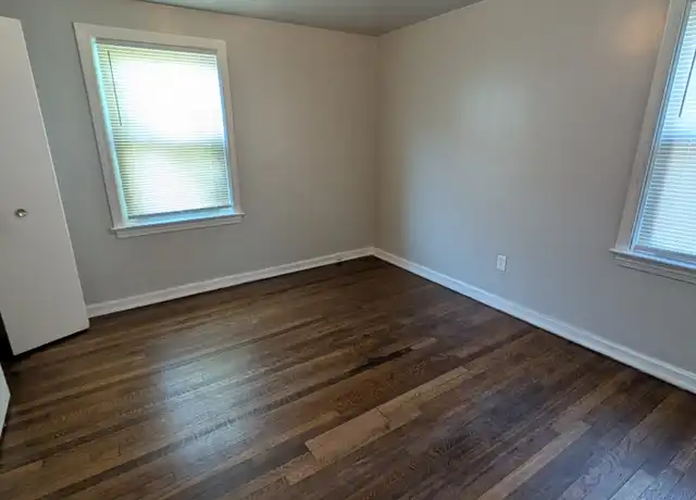 Property at 519 E 222nd St Unit 2, Euclid, OH, 44123, 2 beds, 1 bath, [object Object]