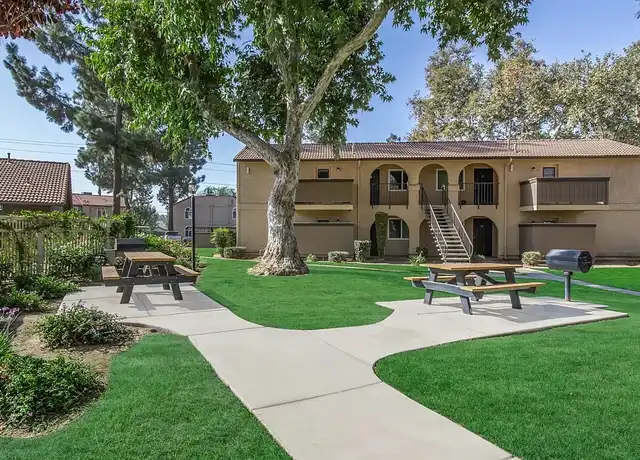 Property at Oak View Apartments - 4700 W Caldwell Ave, Visalia, CA, 93277, 1-3 bed, 1-2 bath, [object Object]
