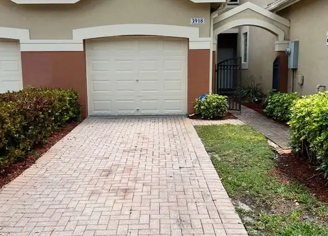 Property at 3918 Cherry Ln, Weston, FL, 33332, 2 beds, 2.5 baths, [object Object]