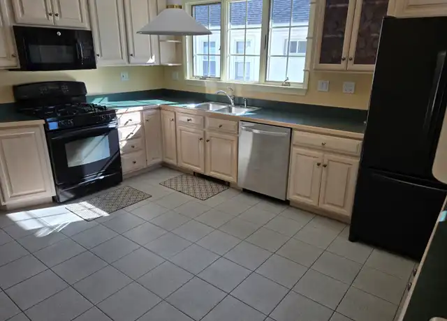 Property at 18 Orchard St, Medford, MA, 02155, 5 beds, 2 baths, [object Object]