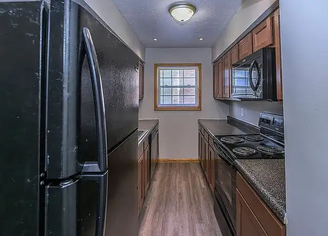 Property at Private Reserve Townhomes - 2044 Suffolk Ln, Indianapolis, IN, 46260, 2-3 beds, 1.5-2.5 baths, [object Object]