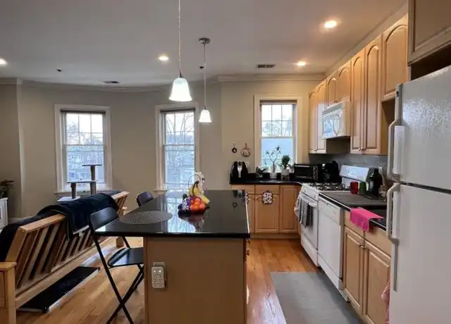 Property at 146 Clifton St, Malden, MA, 02148, 1 bed, 1 bath, [object Object]