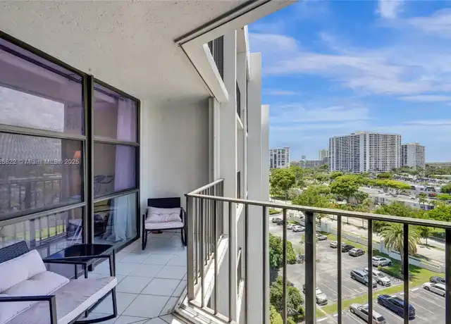 Property at 800 Parkview Dr #911, Hallandale Beach, FL, 33009, 1 bed, 1 bath, [object Object]
