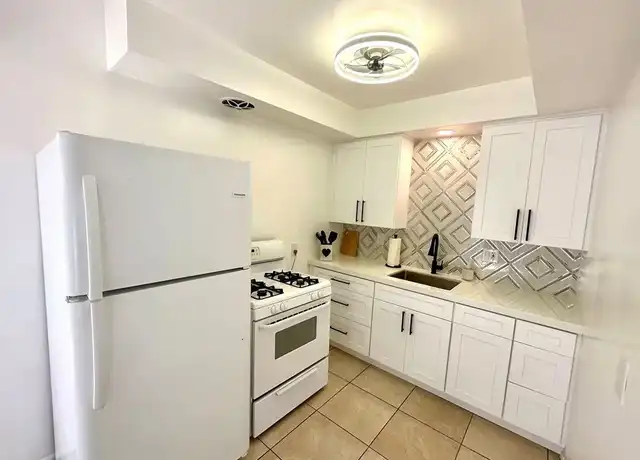 Property at 216 Avenida Cabrillo, San Clemente, CA, 92672, 1 bed, 1 bath, [object Object]