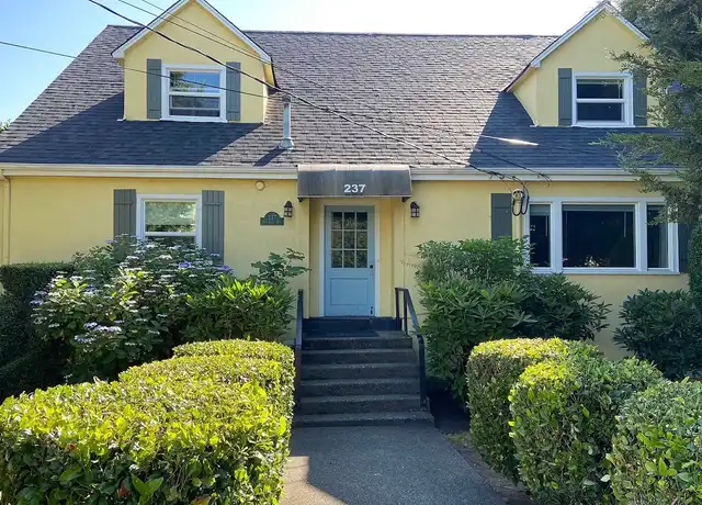 Property at 237 7th Ave W Unit 5, Kirkland, WA, 98033, 1 bed, 1 bath, [object Object]