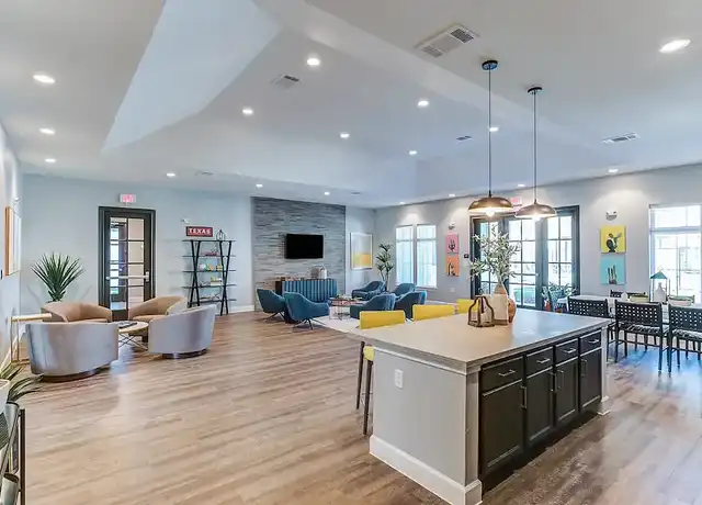 Property at Denton Grove - 300 S Loop 288, Denton, TX, 76205, 1 bed, 1 bath, [object Object]