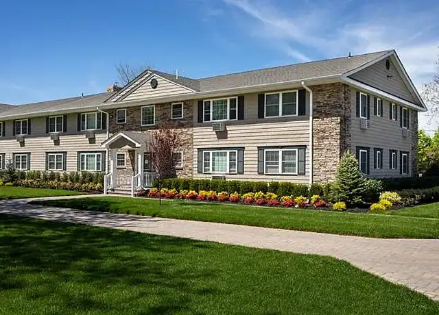Property at Fairfield At East Patchogue - 301 Robinson Ave, East Patchogue, NY, 11772, 1-2 bed, 1 bath, [object Object]