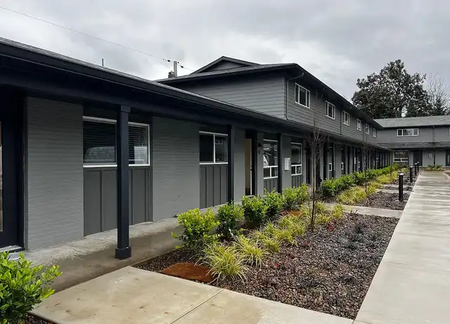 Property at The Chelsea by Star Metro - 5900 SE King Rd, Portland, OR, 97222, 2 beds, 1 bath, [object Object]