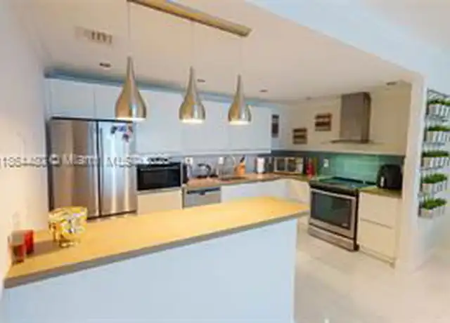Property at 19390 Collins Ave, Sunny Isles Beach, FL, 33160, 2 beds, 2 baths, [object Object]