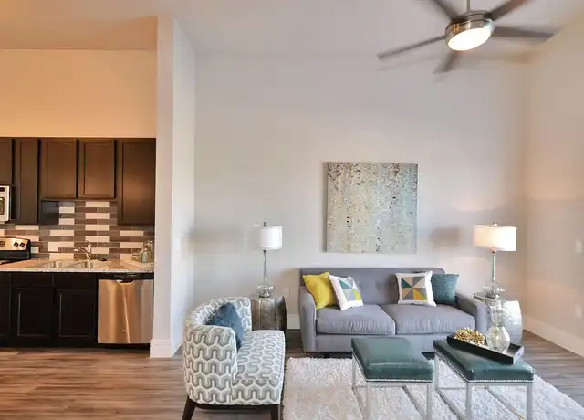Property at Oaks 5th Street Crossing at City Center - 250 N 5th St, Garland, TX, 75040, 1 bed, 1 bath, [object Object]