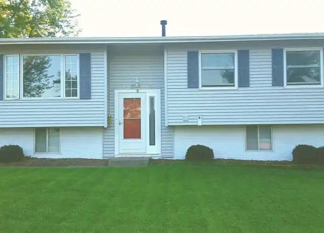 Property at 1855 Queens Dr, Bettendorf, IA, 52722, 4 beds, 2 baths, [object Object]