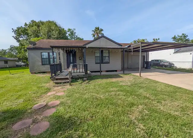 Property at 3013 South Dr, Groves, TX, 77619, 3 beds, 1 bath, [object Object]
