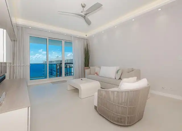 Property at 2301 Collins Ave #20, Miami Beach, FL, 33139, 2 beds, 1 bath, [object Object]