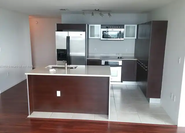 Property at 1900 N Bayshore Dr #1811, Miami, FL, 33132, 2 beds, 2 baths, [object Object]