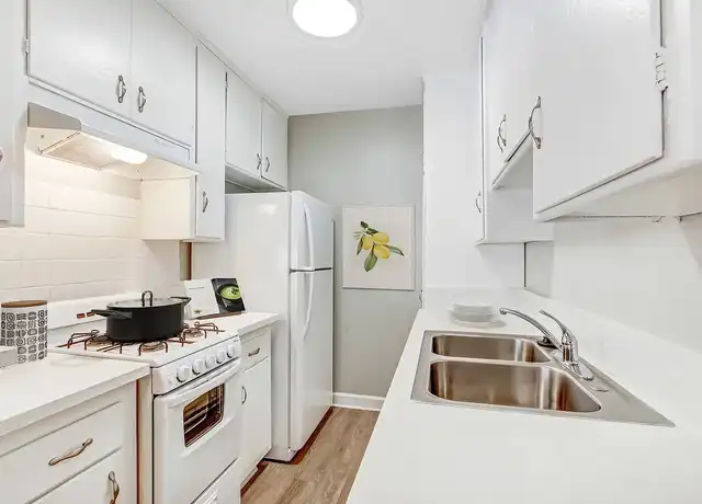 Property at The McLaughlin Avenue Apartments - 4081 McLaughlin Ave, Los Angeles, CA, 90066, 1 bed, 1 bath, [object Object]