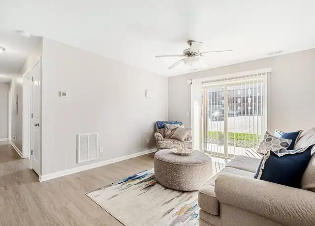 Property at Stonecrest Apartments - 4737 Grantline Rd, New Albany, IN, 47150, 2 beds, 2 baths, [object Object]