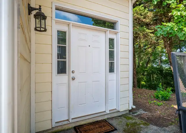 Property at 3030 Peppers Ferry Rd NW Unit The Shires, Radford, VA, 24141, 3 beds, 2.5 baths, [object Object]