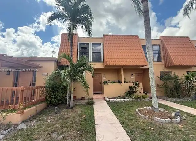 Property at 9106 Limetree Ln #174, Pembroke Pines, FL, 33024, 3 beds, 2.5 baths, [object Object]