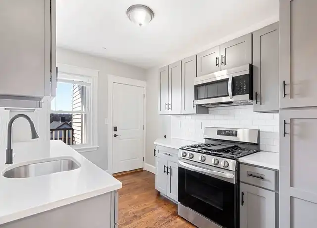 Property at 10 Centre Ave Unit 5, Boston, MA, 02124, 3 beds, 1 bath, [object Object]