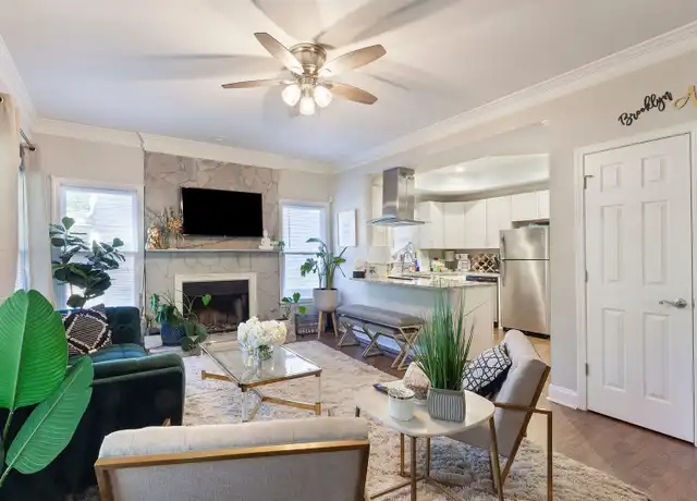 Property at 1490 Venetian Dr SW, Atlanta, GA, 30311, 3 beds, 2.5 baths, [object Object]