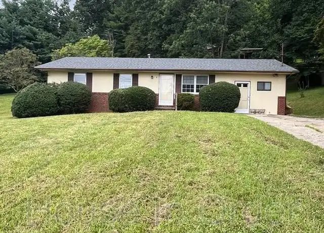 Property at 4 Westwood Dr, Asheville, NC, 28806, 3 beds, 1.5 baths, [object Object]