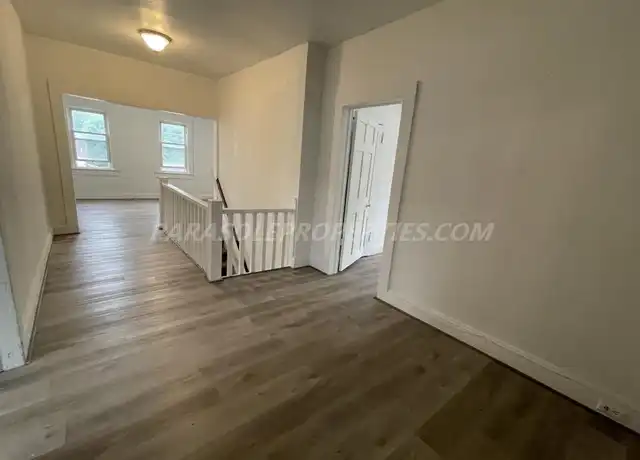 Property at 366 Ferdinand St Unit 5, Scranton, PA, 18508, 2 beds, 1 bath, [object Object]