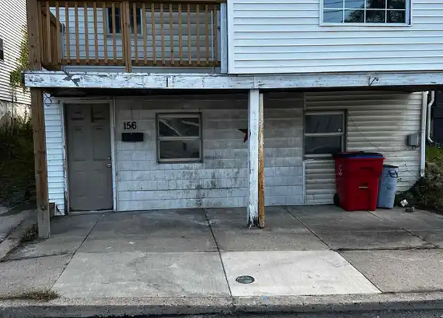 Property at 156 Fallbrook St, Carbondale, PA, 18407, 3 beds, 1 bath, [object Object]