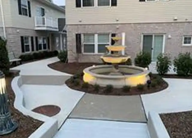 Property at 594 W Montauk Hwy Unit 2, Lindenhurst, NY, 11757, 2 beds, 1 bath, [object Object]
