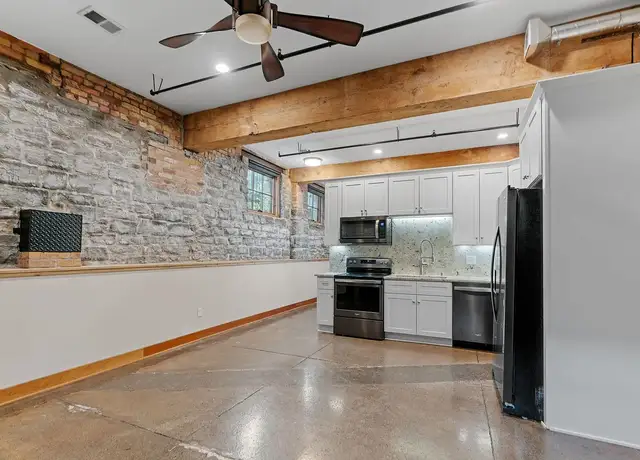 Photo of 330 9th St E, St Paul, MN 55101