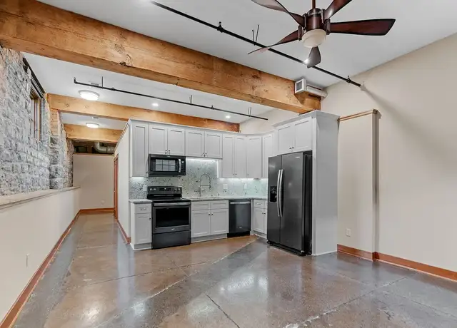 Photo of 330 9th St E, St Paul, MN 55101