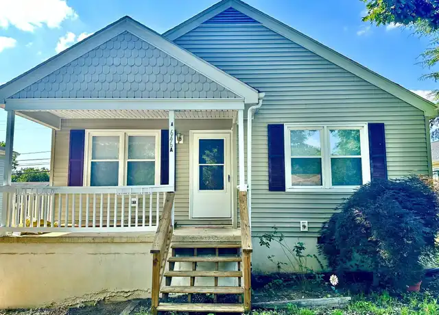 Property at 646 S Delphine Ave Unit A, Waynesboro, VA, 22980, 3 beds, 2 baths, [object Object]